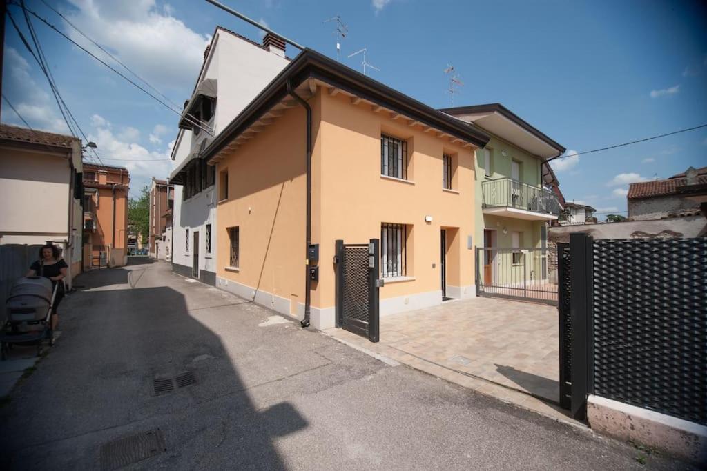 Ferienwohnung Casa Gemma - Big Family House With Free Parking San Giovanni Lupatoto Exterior foto